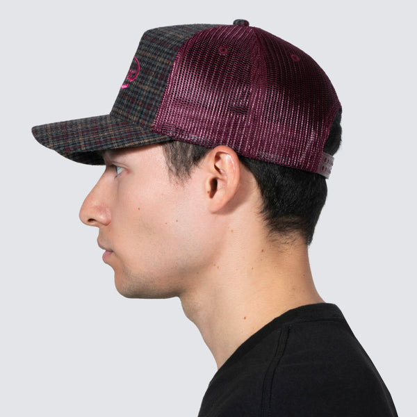 HAPPIER PLAID TRUCKER (MAROON)