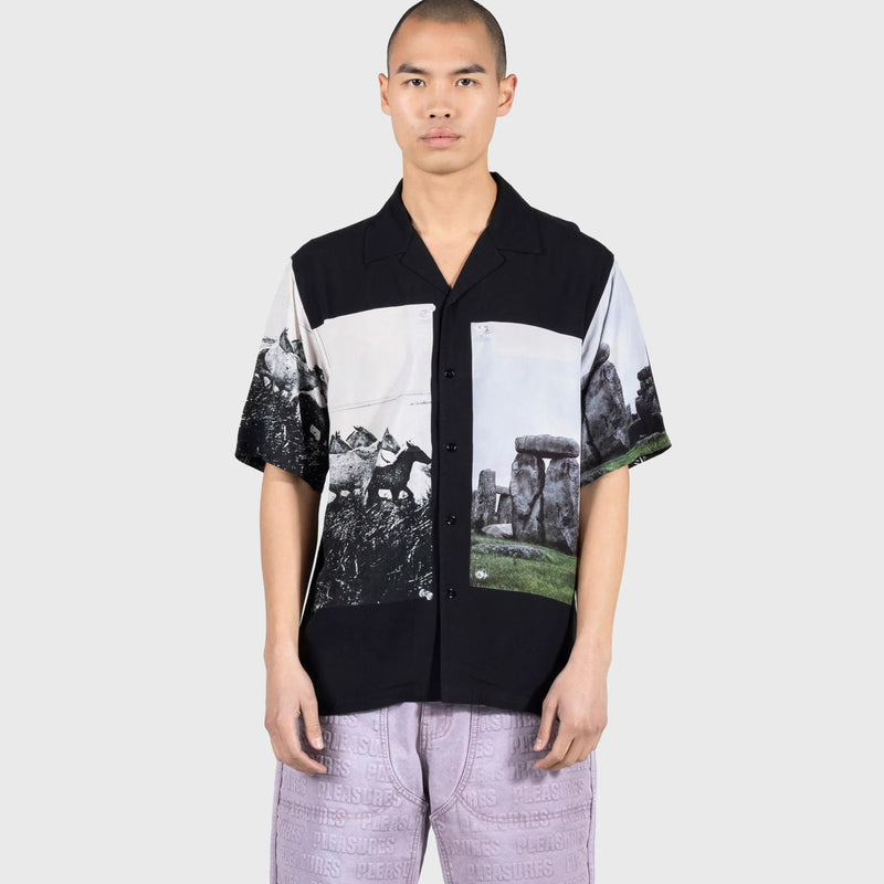 STONE HORSE BUTTON DOWN (BLACK)